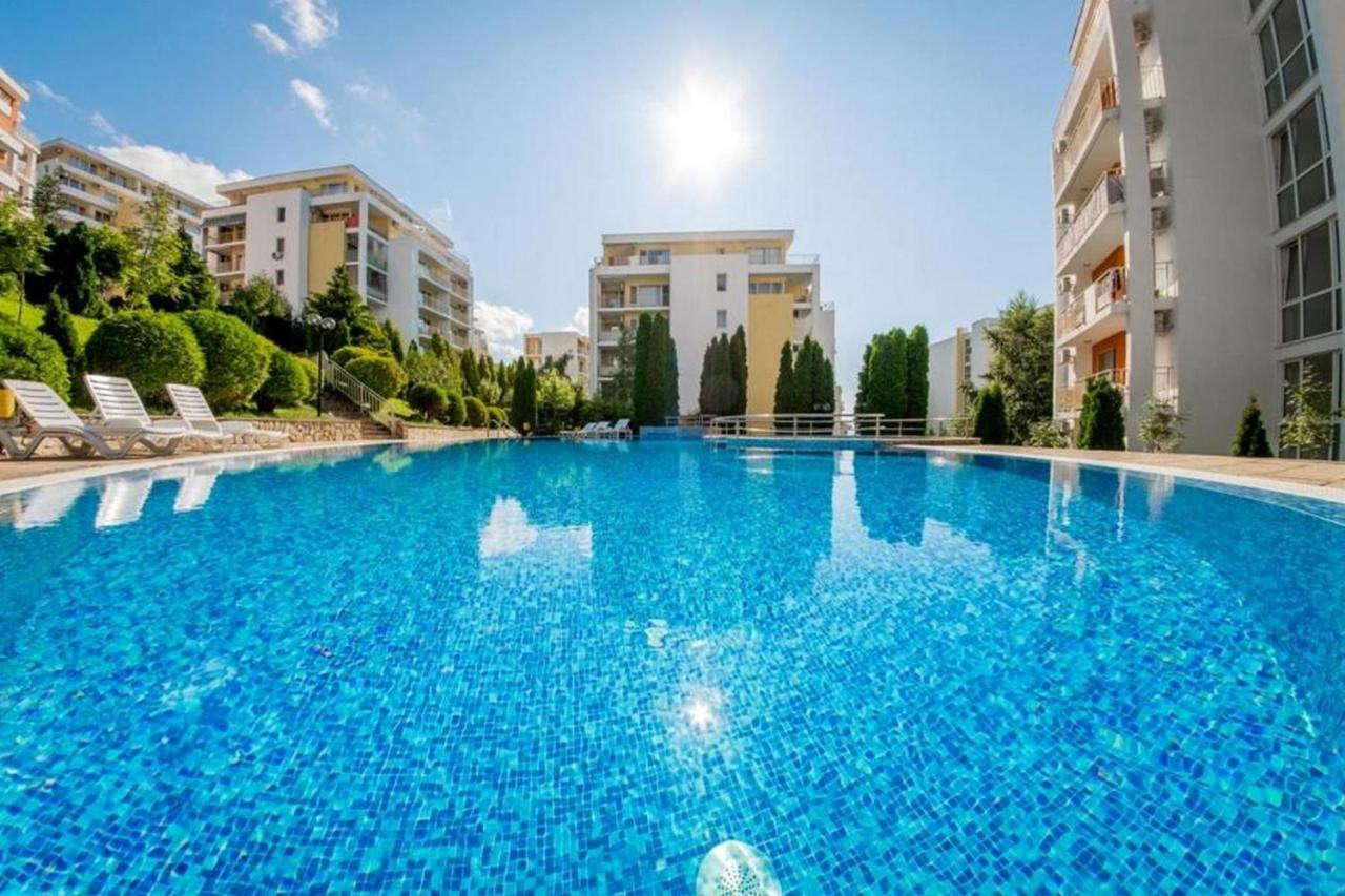 Fort Noks - Menada Apartments Sveti Vlas Eksteriør bilde