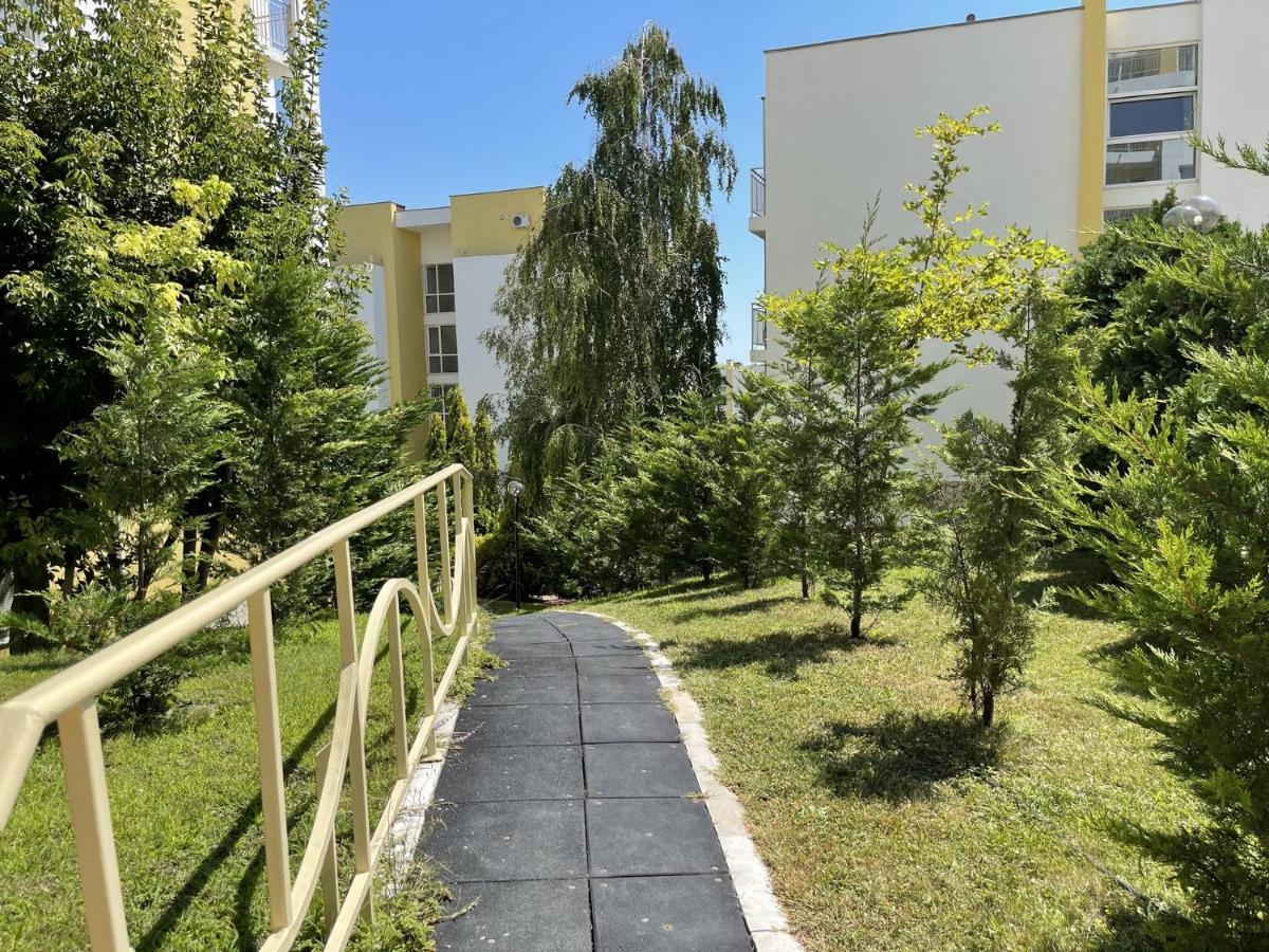 Fort Noks - Menada Apartments Sveti Vlas Eksteriør bilde