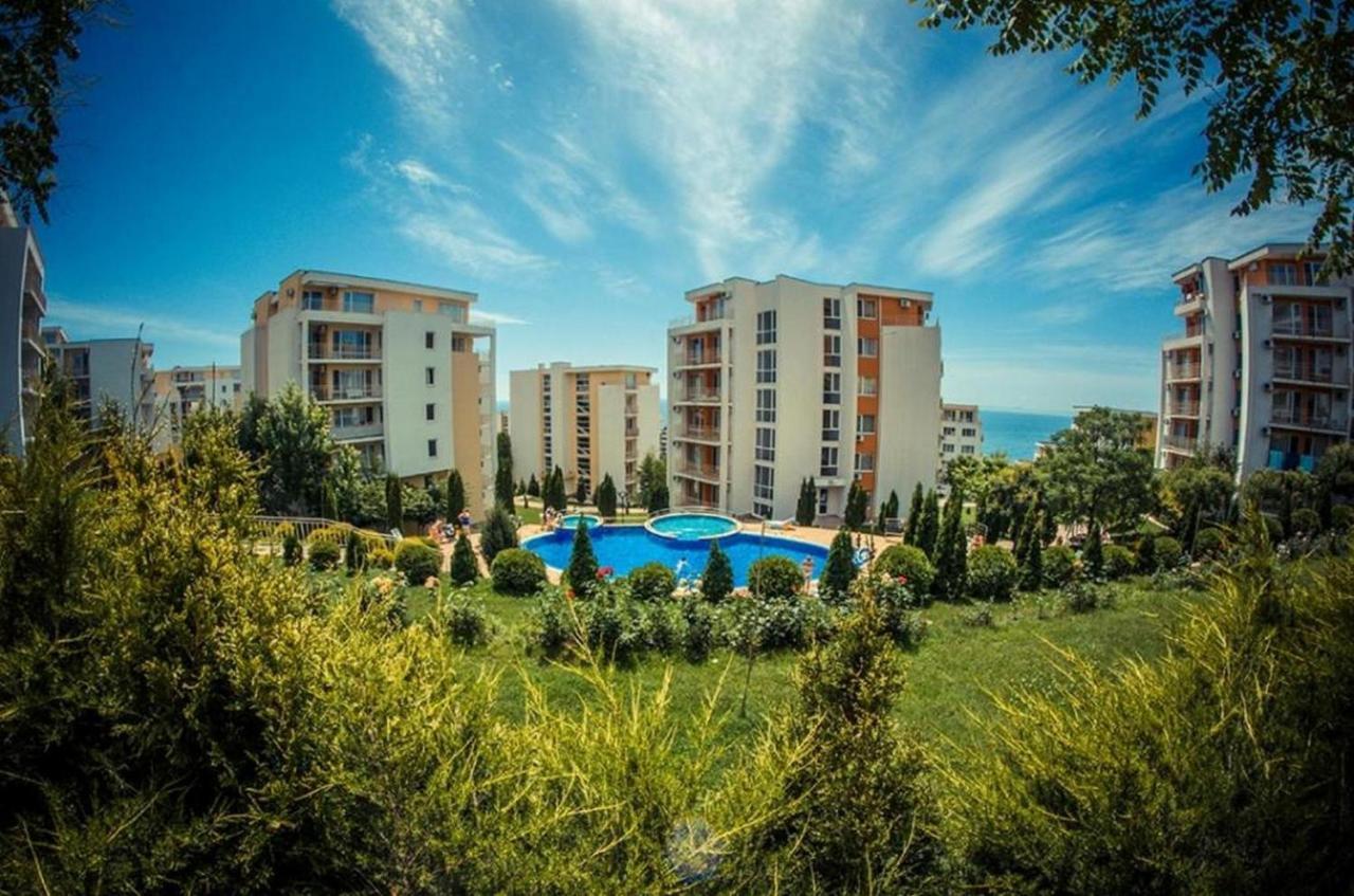 Fort Noks - Menada Apartments Sveti Vlas Eksteriør bilde