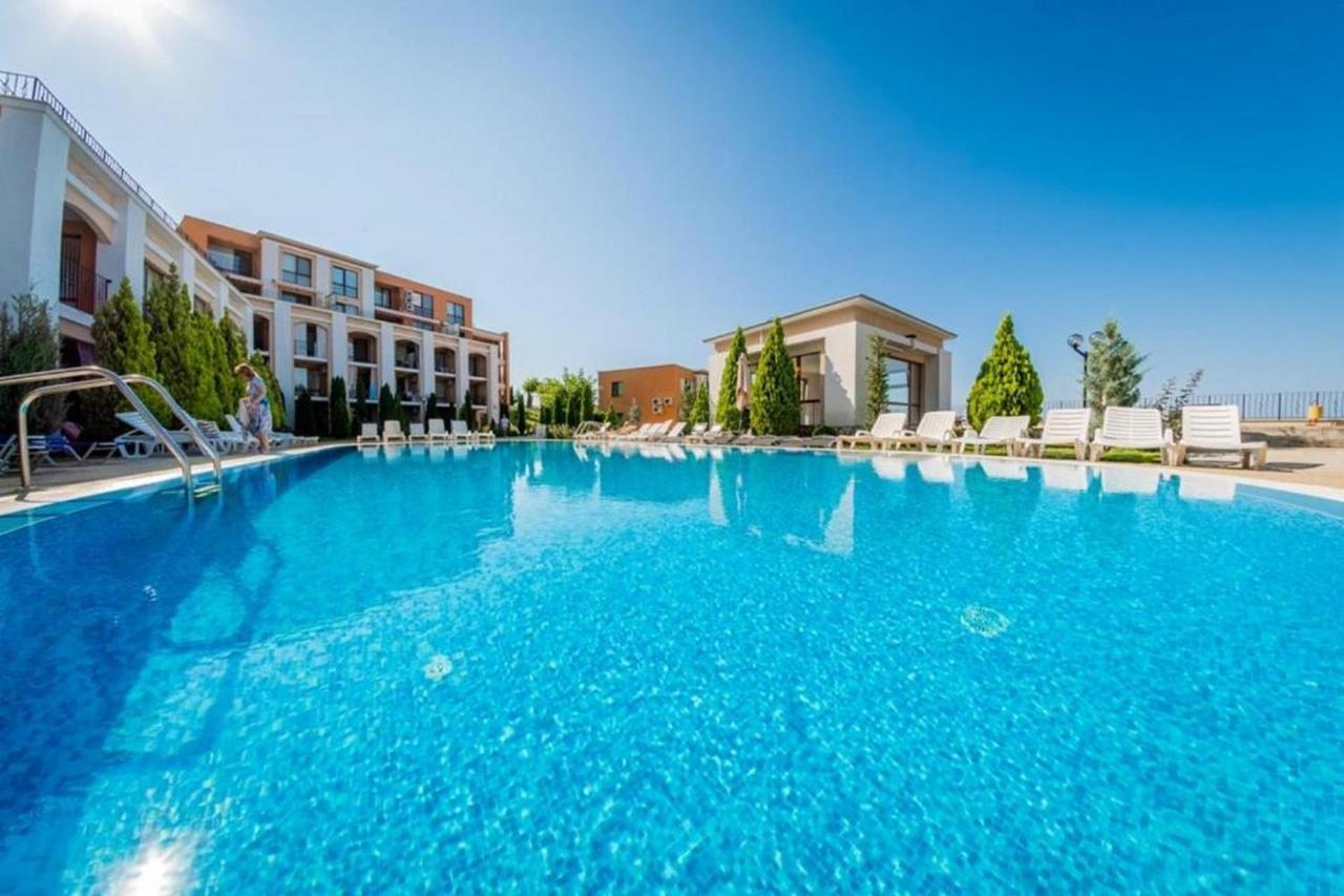 Fort Noks - Menada Apartments Sveti Vlas Eksteriør bilde