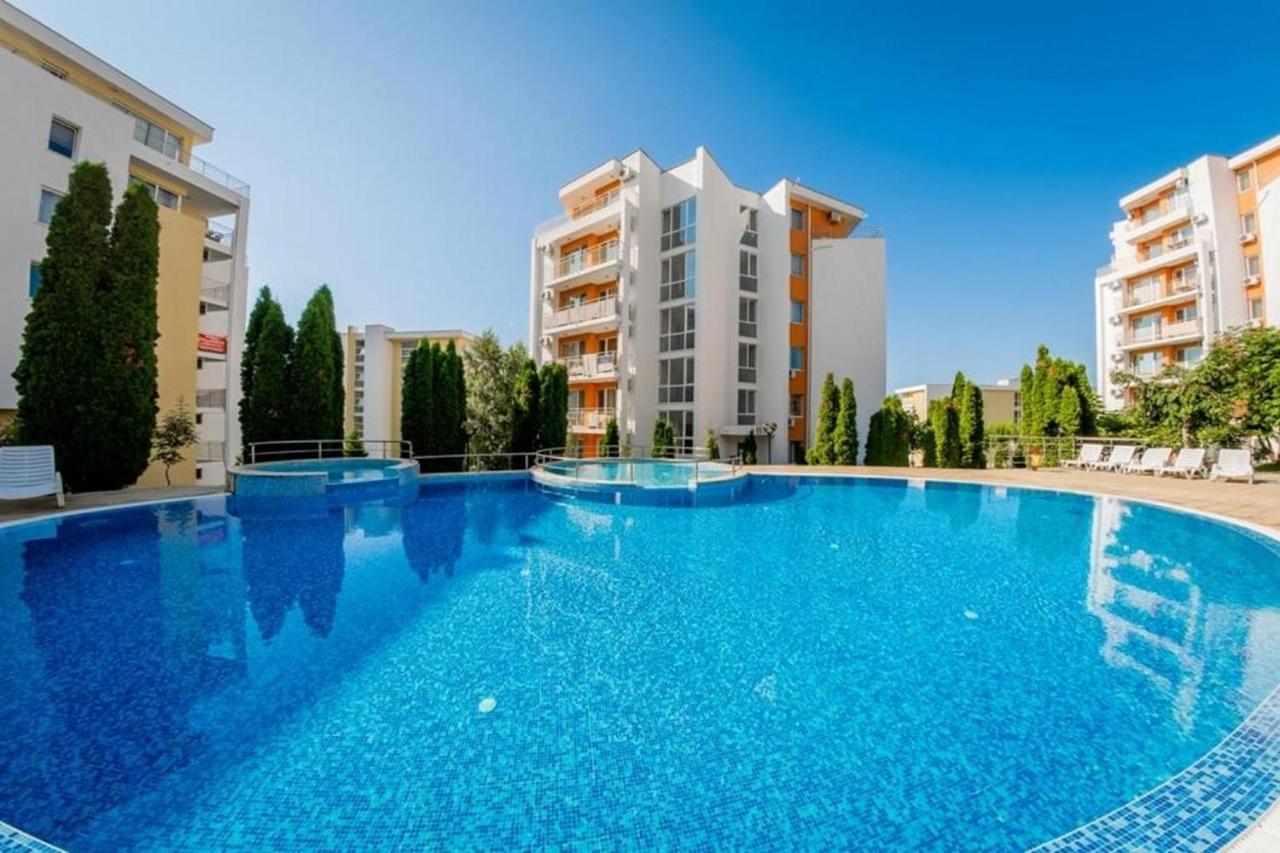 Fort Noks - Menada Apartments Sveti Vlas Eksteriør bilde