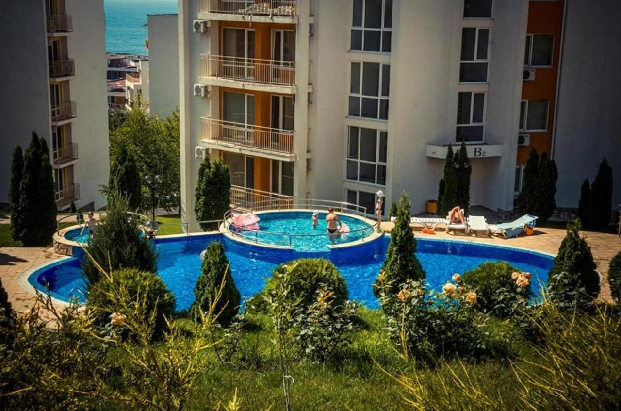 Fort Noks - Menada Apartments Sveti Vlas Eksteriør bilde