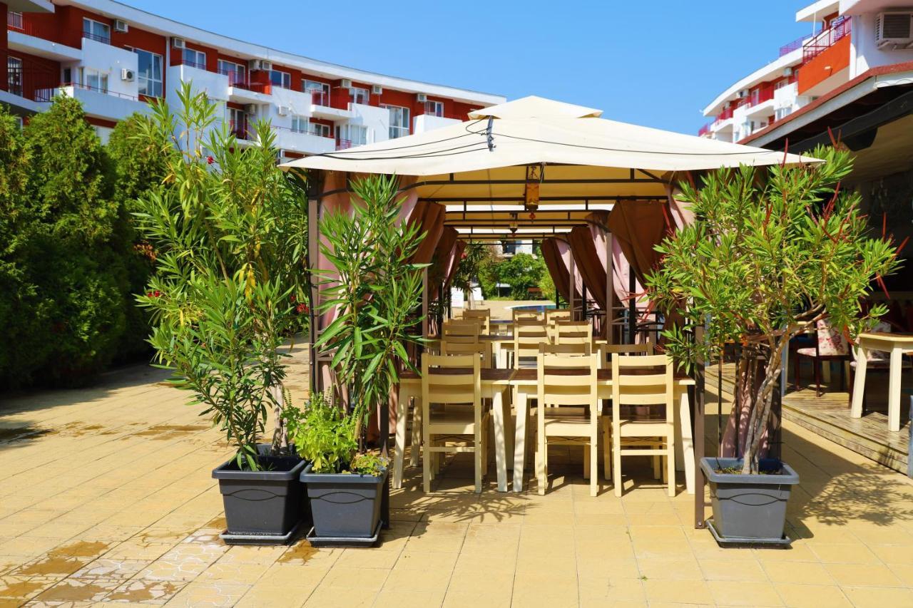 Fort Noks - Menada Apartments Sveti Vlas Eksteriør bilde