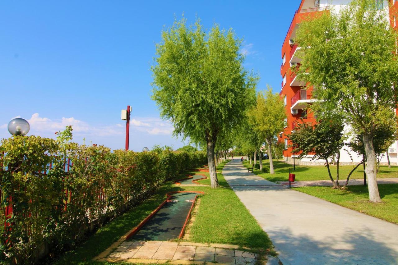 Fort Noks - Menada Apartments Sveti Vlas Eksteriør bilde