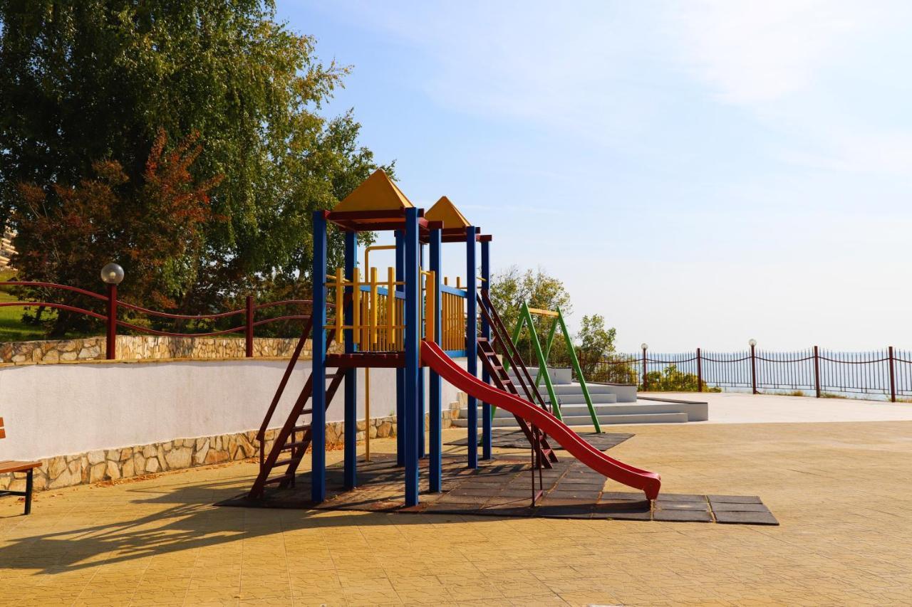 Fort Noks - Menada Apartments Sveti Vlas Eksteriør bilde