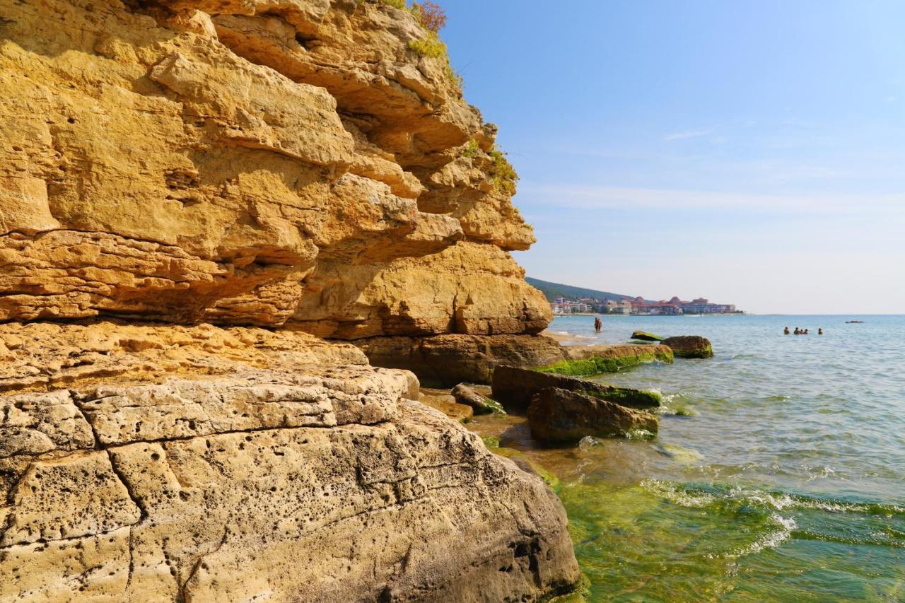 Fort Noks - Menada Apartments Sveti Vlas Eksteriør bilde
